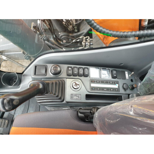 2023 ديفيلون DX140LC-43049408