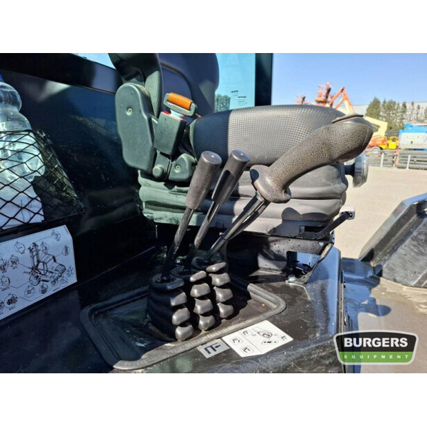 2023 مانيتو M50-4-43049716