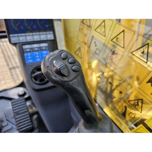 2011 كوماتسو PC210LC-8-43049723