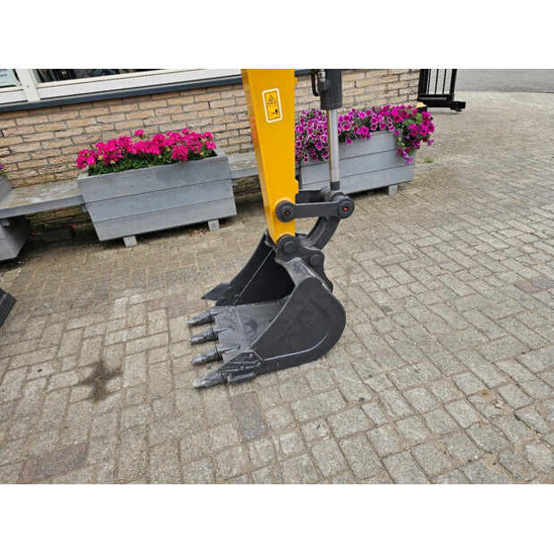 2025 XCMG XE27U-43049872