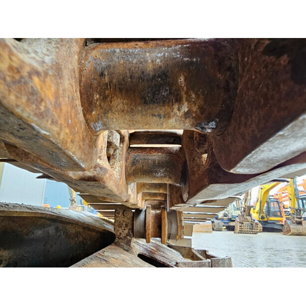 2015 Komatsu HB215LC-2-43049978