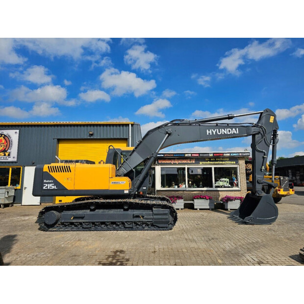 2025 هيونداي R215L-43050060