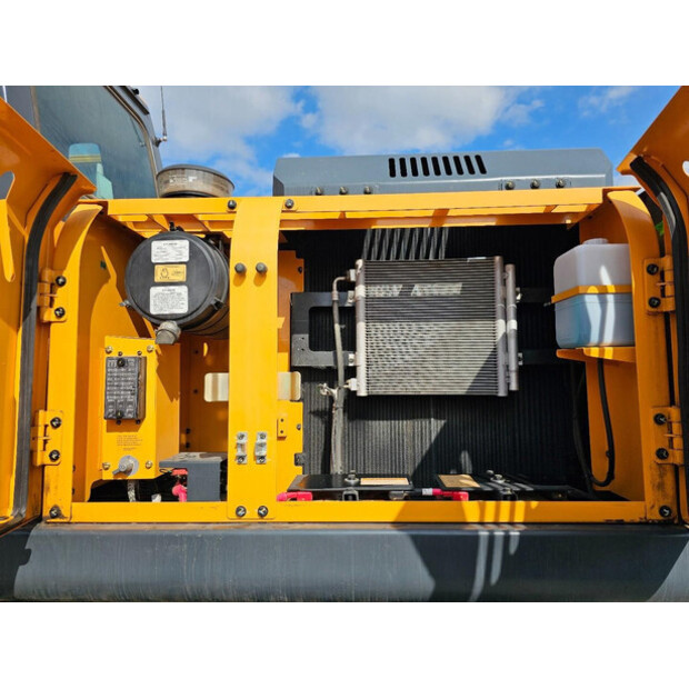 2025 هيونداي R215L-43050099