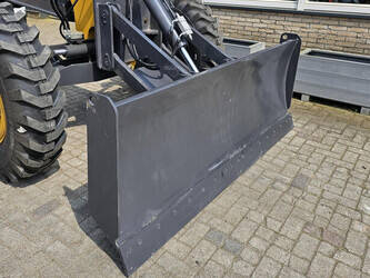 صورة ل مرفقات 2024 اكس سي ام جي OTHERS