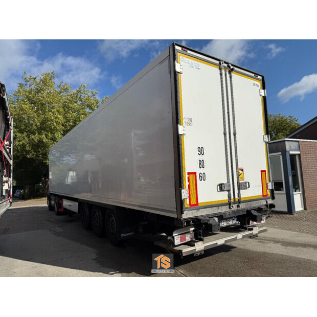 2017 كرون --43050305