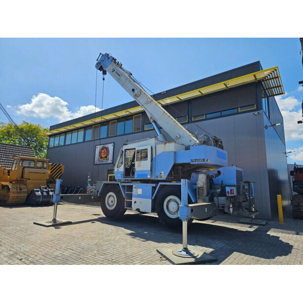 2001 TADANO TR250E-43050339