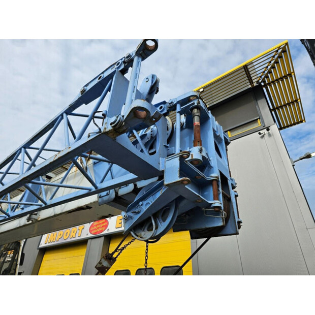 2001 TADANO TR250E-43050371