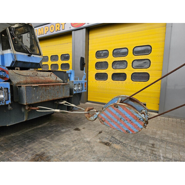 2001 TADANO TR250E-43050382