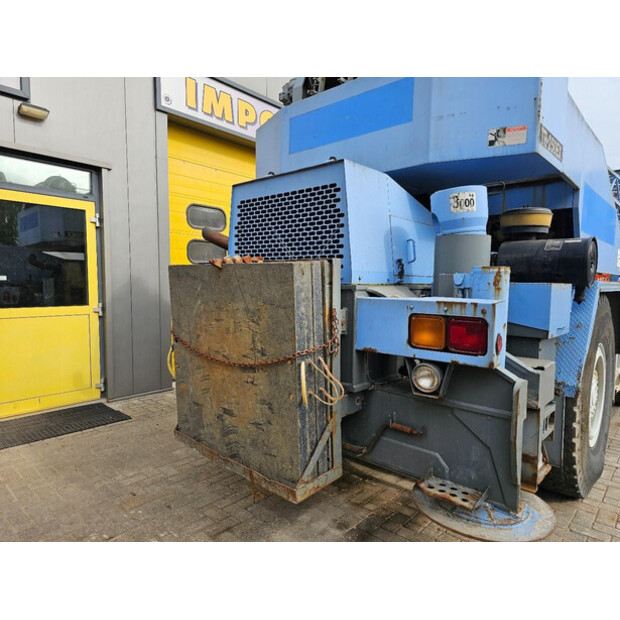 2001 TADANO TR250E-43050387