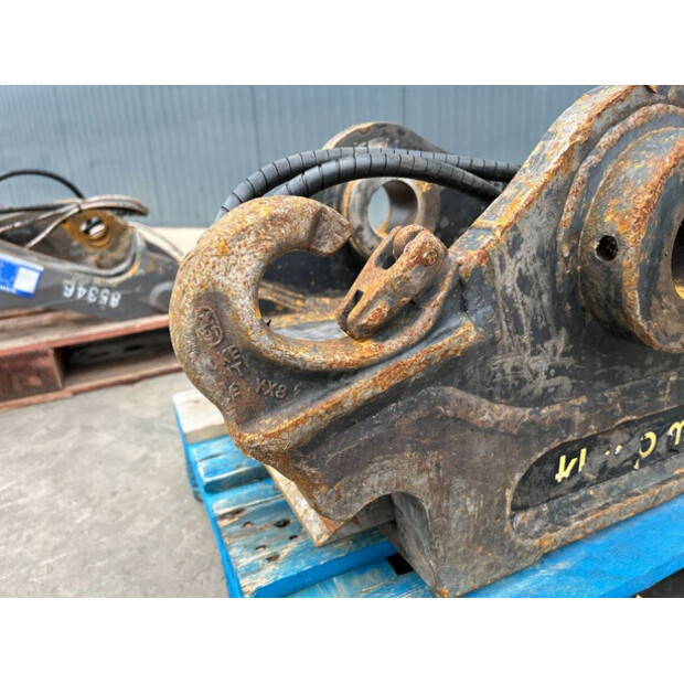 2011 كليب MEK KM70-43050939