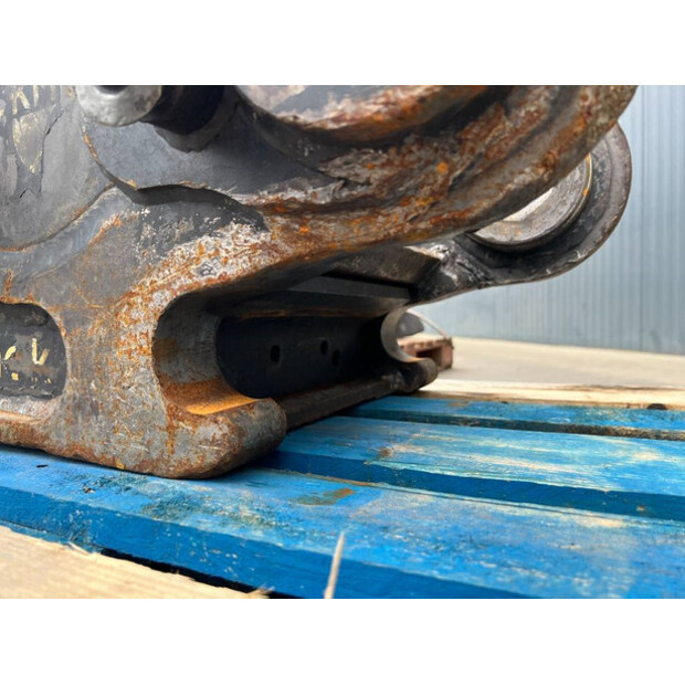 2011 كليب MEK KM70-43050944