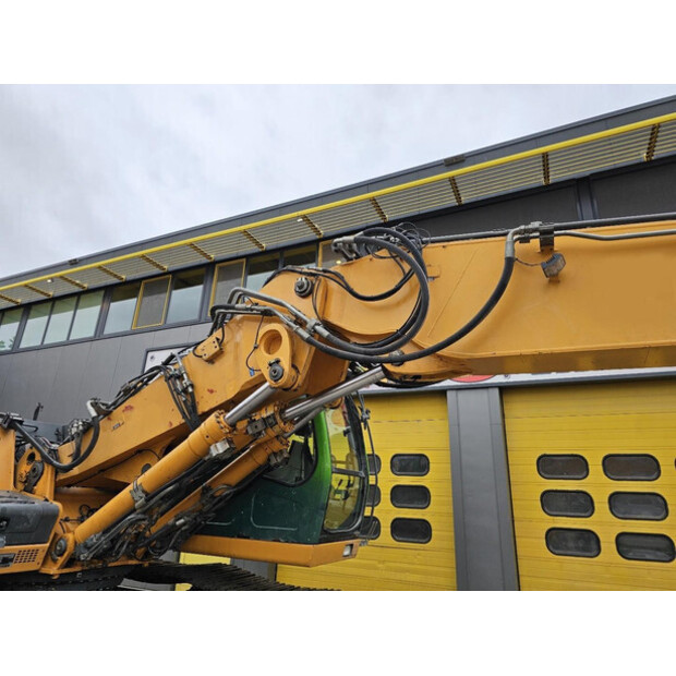 2011 Liebherr R934C-43051015