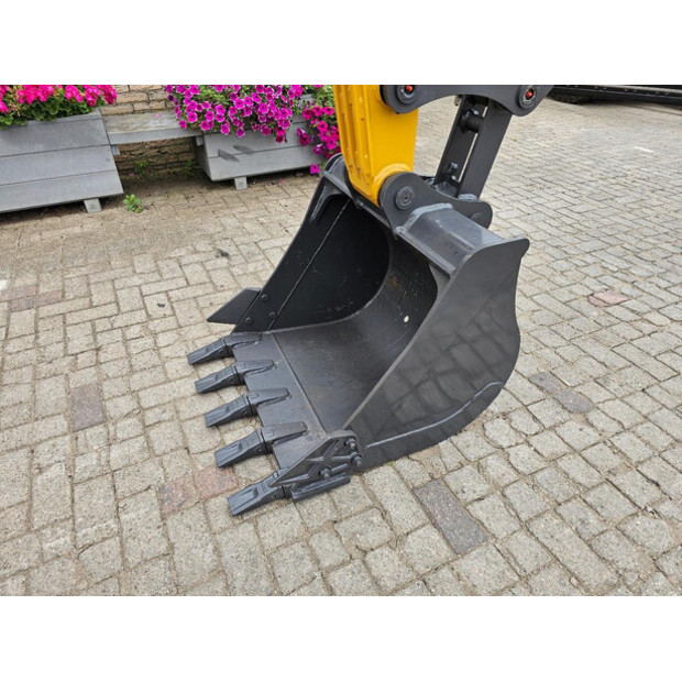 2025 XCMG XE60GA-43051380