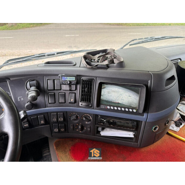 2008 فولفو FM9-43051520