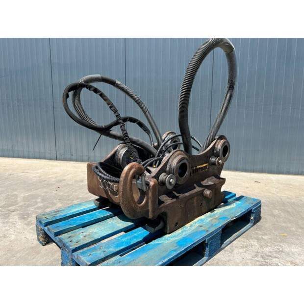 2017 OilQuick OQ70/55-43051662