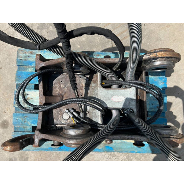 2017 OilQuick OQ70/55-43051678