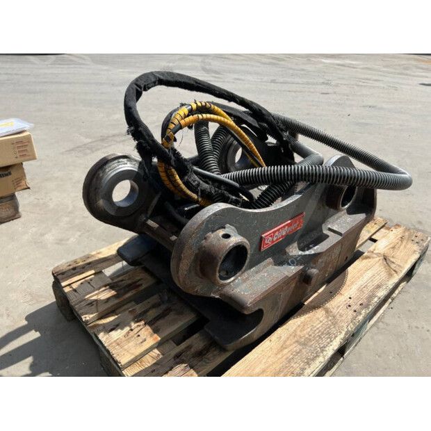 2017 OilQuick OQ70/55-43051815