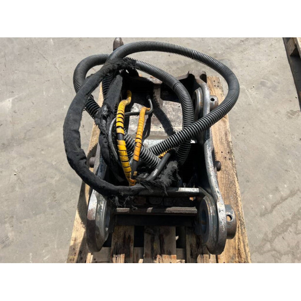 2017 OilQuick OQ70/55-43051816