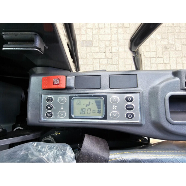 2025 CASE CX220C-43052203