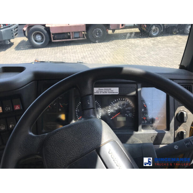2006 Volvo FL6-43052962