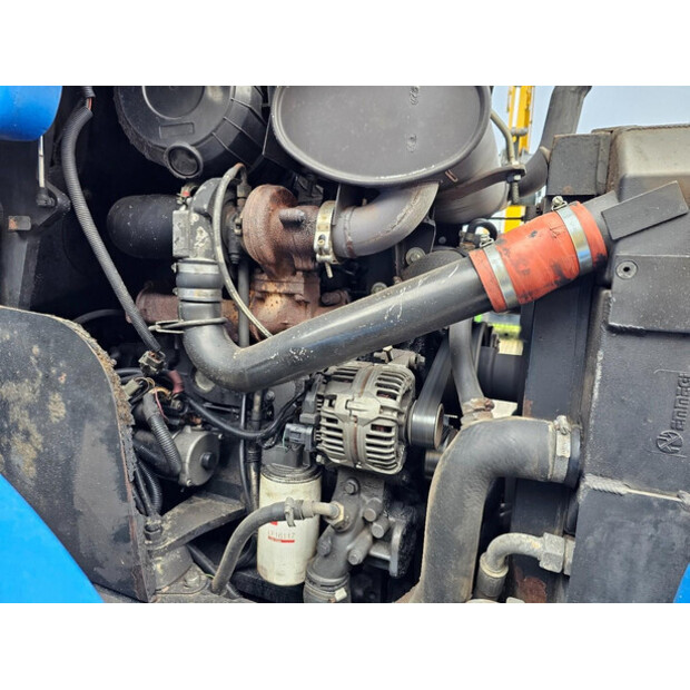 2004 New Holland LM435A-43052969