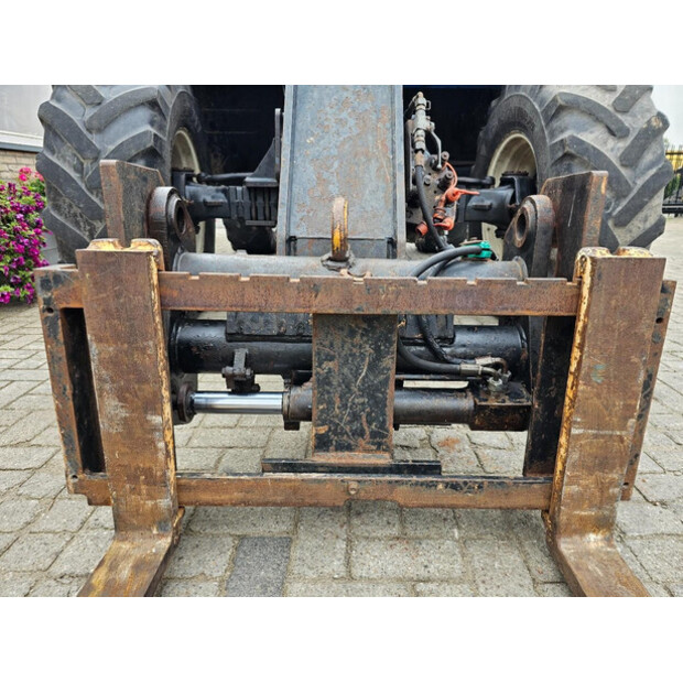 2004 New Holland LM435A-43052980