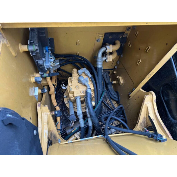 2011 كاتربيلر 311D LRR-43053971