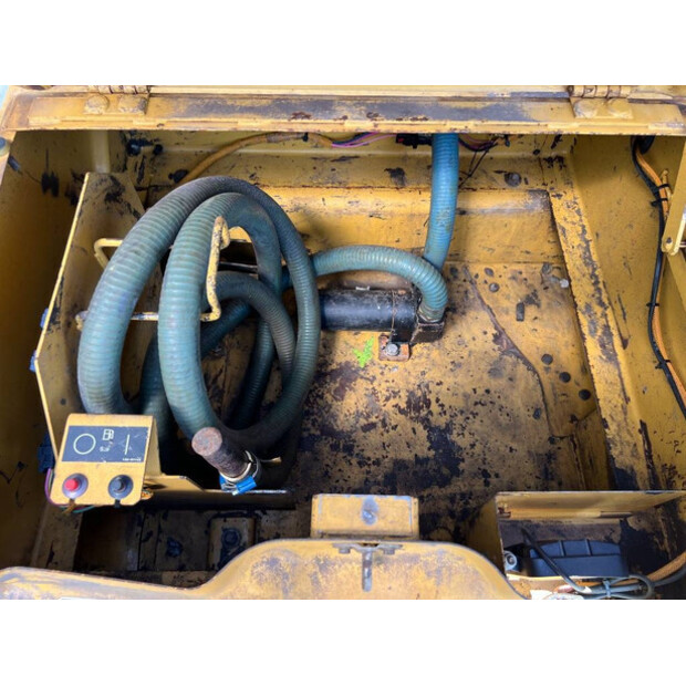 2009 كاتربيلر 320DL-43054304