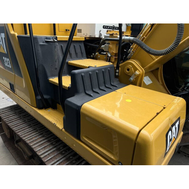 2018 Caterpillar 323-43054596