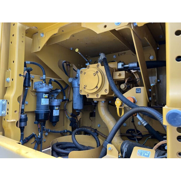 2018 Caterpillar 323-43054614