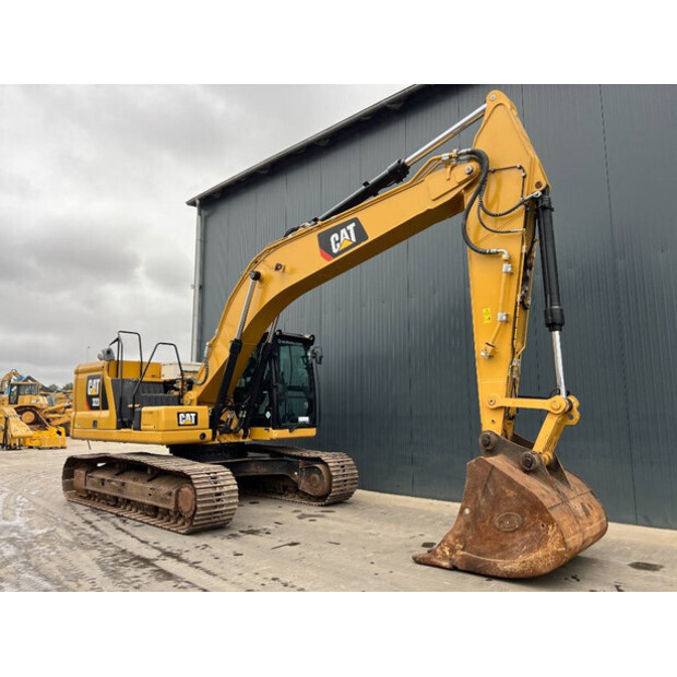 2018 Caterpillar 323-43054657