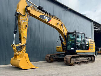 صورة ل حفارات 2018 كاتربيلر 323FL