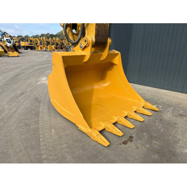 2018 كاتربيلر 323FL-43055004