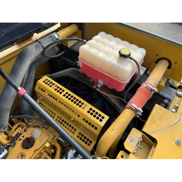 2018 كاتربيلر 323FL-43055019