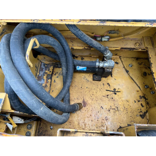 2005 كاتربيلر 325CLN-43055120