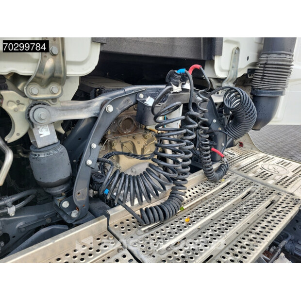 2020 Mercedes-Benz Actros 1842-43055282