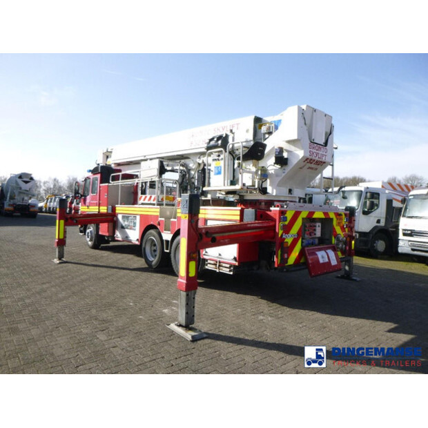 2000 فولفو FM12-43055656