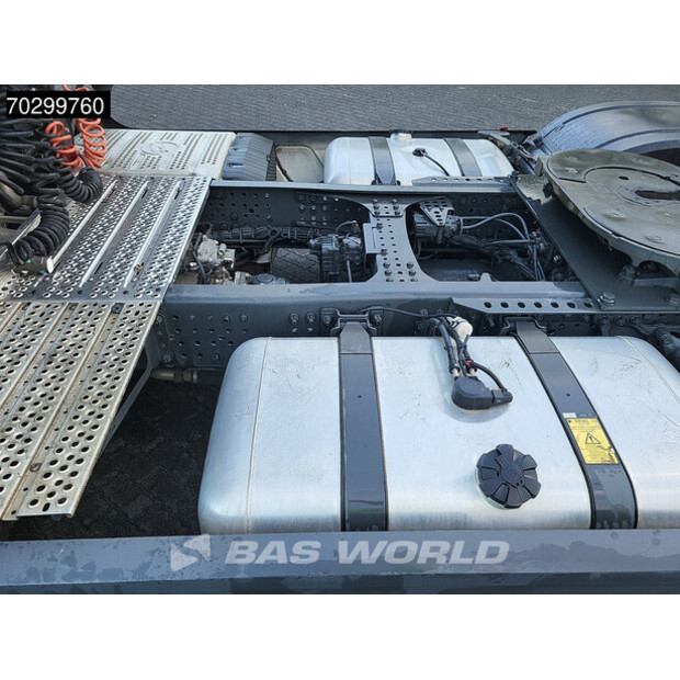 2021 Mercedes-Benz Actros 1842-43055676