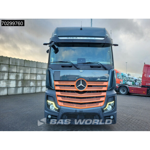 2021 Mercedes-Benz Actros 1842-43055685