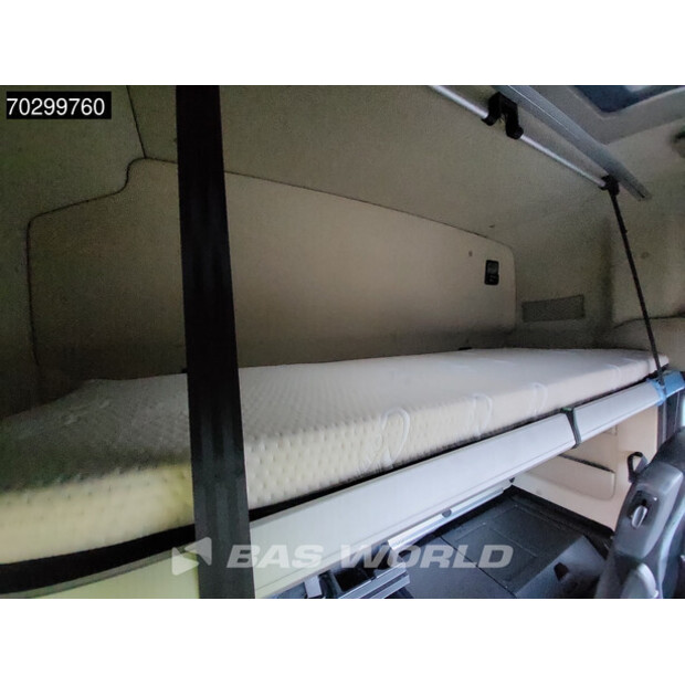 2021 Mercedes-Benz Actros 1842-43055703