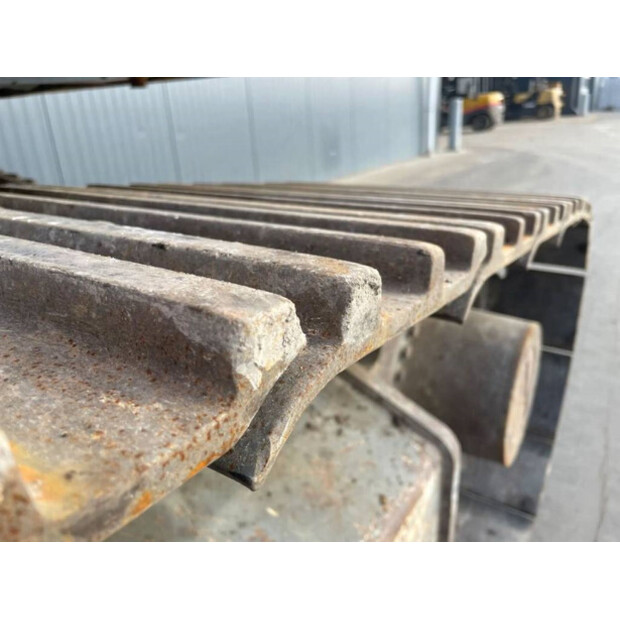 2014 Liebherr R922-43055954