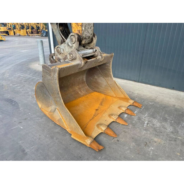 2014 Liebherr R922-43055960