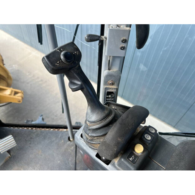 2010 Caterpillar 140M-43057217