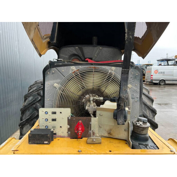 2011 كاتربيلر CP76-43058981