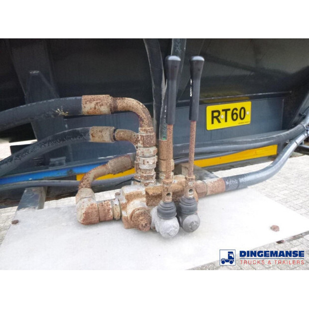 2002 WHALE OTHERS-43060933