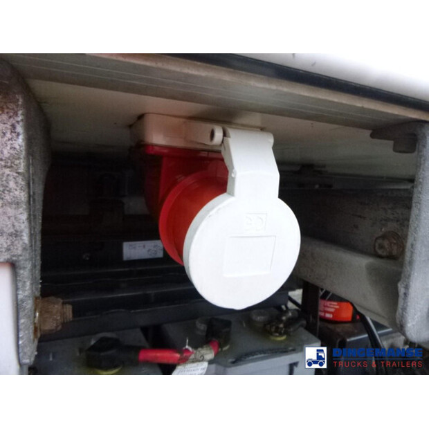 2015 رينو D18-43061656