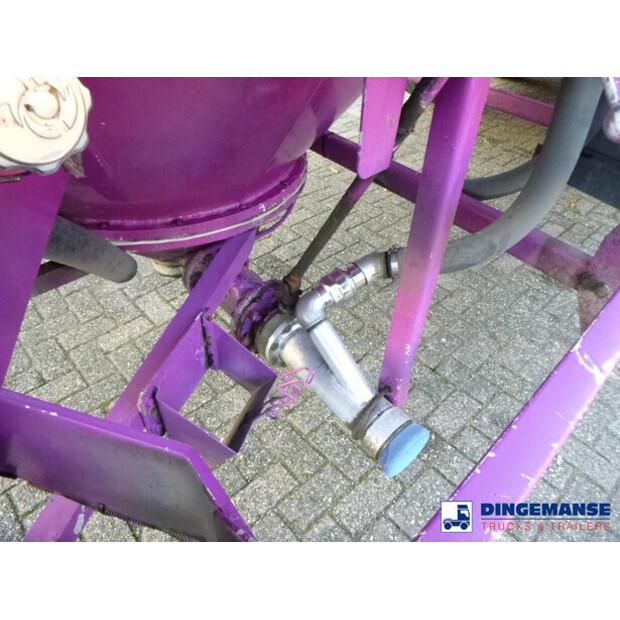 2006 سبيتزر OTHERS-43062158