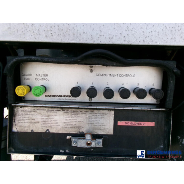 2011 ليك لاند OTHERS-43063977