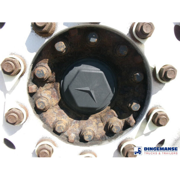 2011 ليك لاند OTHERS-43063983