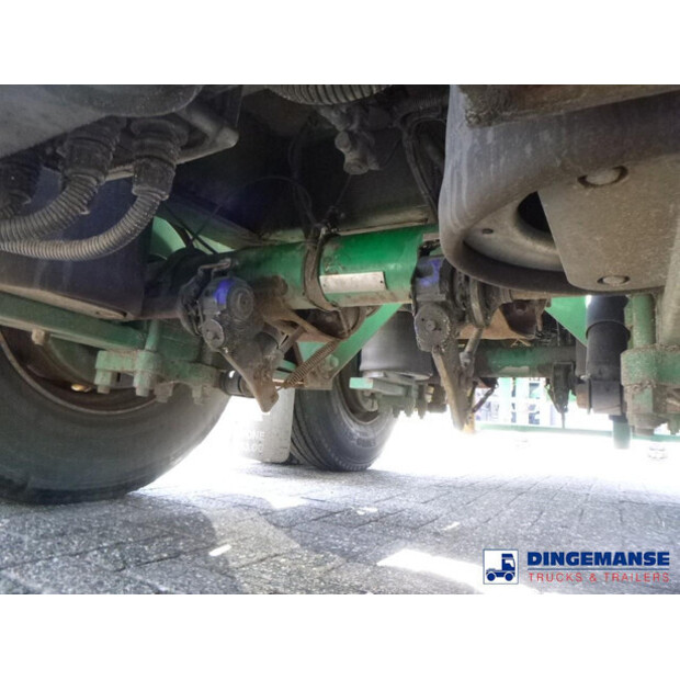 2004 آسكا Stack-43064493